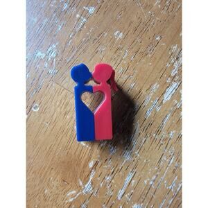Vintage Love Plastic Pin Boy Girl Kissing Blue And Red With Heart